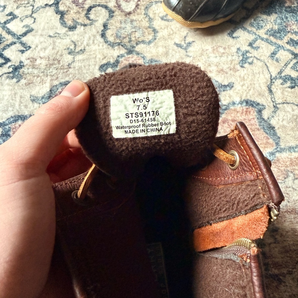 Sperry Saltwater Waterproof Rain Boots - Picture 3 of 5